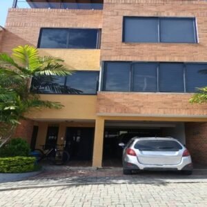 TOWN HOUSE EN VENTA LOMAS DEL ESTE